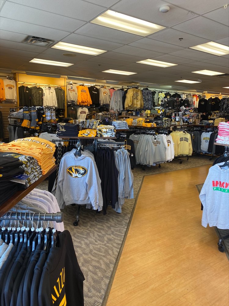 RALLY HOUSE BRENTWOOD POINTE Updated August 2024 14 Photos 8550