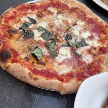 Il Fornaio - Margherita - Italian Near Me - Irvine, California Il Fornaio - Margherita - Italian Near Me - Irvine, California