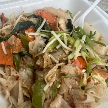Zen Thai - The Drunken Noodles with mild/medium spicy level - Thai Near Me - Phoenix, Arizona Zen Thai - The Drunken Noodles with mild/medium spicy level - Thai Near Me - Phoenix, Arizona