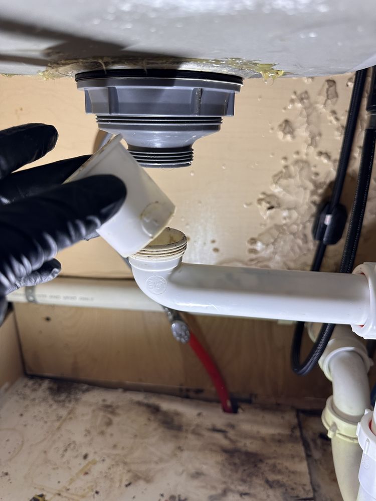 Slide of LaLas Plumbing