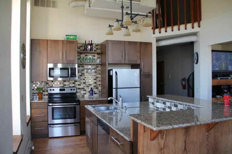 ABRAMSON PROPERTIES Updated July 2024 220 E 3rd St, Winona