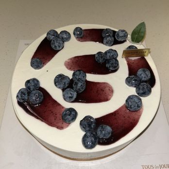 Tous Les Jours - Blueberry Yogurt Cake - Coffee & Tea Near Me - Naperville, Illinois Tous Les Jours - Blueberry Yogurt Cake - Coffee & Tea Near Me - Naperville, Illinois