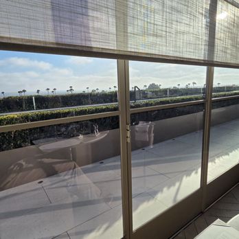 RH Ocean Grill at RH Newport Beach - Partial shade appropriately during early sunset - Seafood Near Me - Newport Beach, California RH Ocean Grill at RH Newport Beach - Partial shade appropriately during early sunset - Seafood Near Me - Newport Beach, California