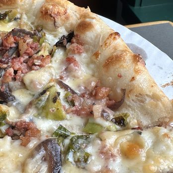 Dewey's Pizza - Van Damme Pizza - Pizza Near Me - Worthington, Ohio