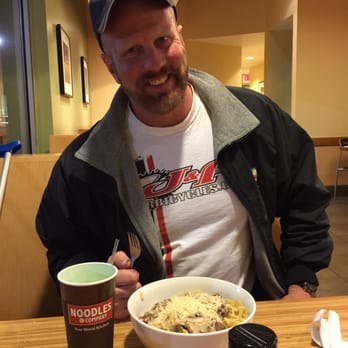 Noodles and Company - Beef stroganoff - Salad Near Me - Valparaiso, Indiana