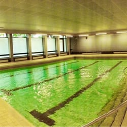 Schwimmschule Turmweg - Sauber und tropisch warm