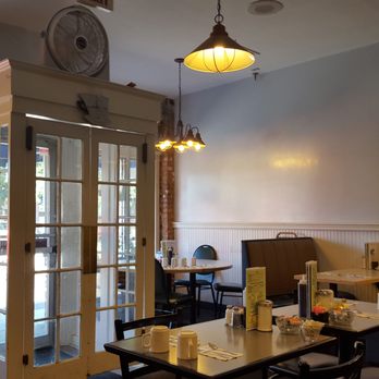 The Good Table - Lots of natural light inside this very clean and cozy restaurant, serving breakfast and lunch - Breakfast & Brunch Near Me - Westfield, Massachusetts