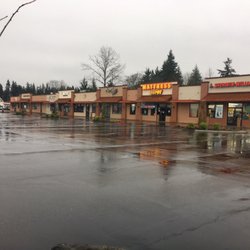 Bellevue Marketplace - Parking Lot View
