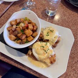 Chicken & Waffles Benny