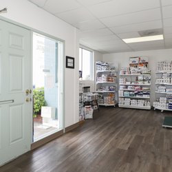 Whipple Avenue Pet Hospital - Reception and Food Selection