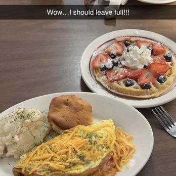 Bluesberry Cafe - Spanish Omelet with grits Waffles with fruit - Jazz & Blues Near Me - Clarksdale, Mississippi Bluesberry Cafe - Spanish Omelet with grits Waffles with fruit - Jazz & Blues Near Me - Clarksdale, Mississippi