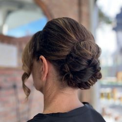 Naturelles Hair Studio