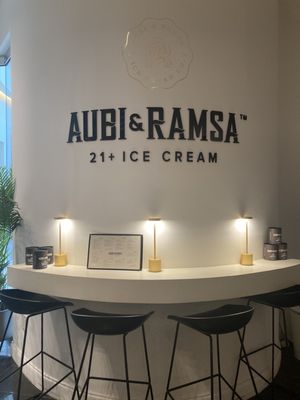 Aubi & Ramsa by null