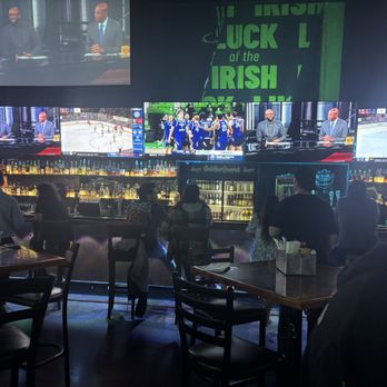 115 Bourbon Street - Bar seats - Sports Bars Near Me - Merrionette Park, Illinois