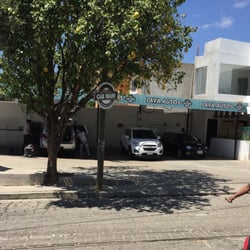 Matilda's Car Wash - Fachada