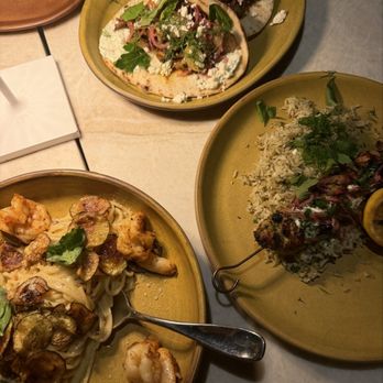 théa - Shrimp linguine, chicken skewer and a Gyro - Mediterranean Near Me - Phoenix, Arizona théa - Shrimp linguine, chicken skewer and a Gyro - Mediterranean Near Me - Phoenix, Arizona