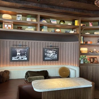 Kirkwood - Interior - American Near Me - Houston, Texas