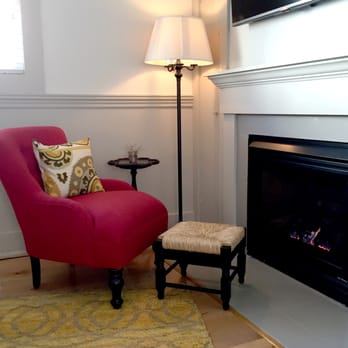 Eben House - Guestroom - Bed & Breakfast Near Me - Provincetown, Massachusetts Eben House - Guestroom - Bed & Breakfast Near Me - Provincetown, Massachusetts