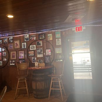 Ethel's Old Corral - Inside - American Near Me - Bakersfield, California