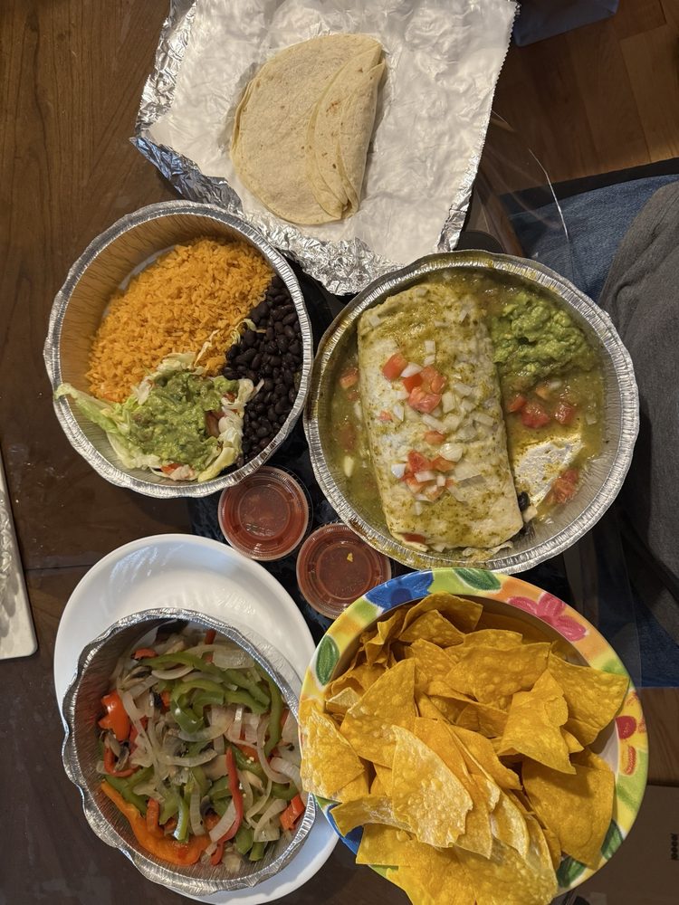 Ixtapa Mexican Restaurant & Cantina - Hamden