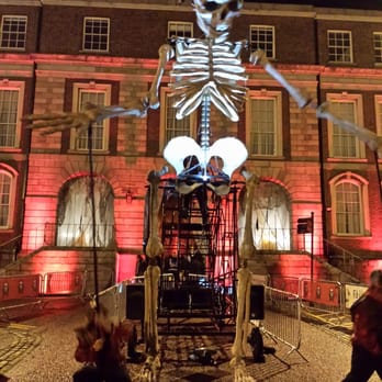 Dublin Castle - Landmarks & Historical Buildings Near Me - Dublin, D Dublin Castle - Landmarks & Historical Buildings Near Me - Dublin, D