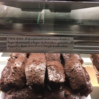 Empire Cake - Bakeries Near Me - New York, New York