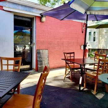 Gloria’s Restaurant - Outdoor patio behind the restaurant - Breakfast & Brunch Near Me - Cudahy, Wisconsin