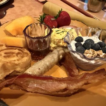 Goofy's Kitchen - Breakfast buffet style - American Near Me - Anaheim, California