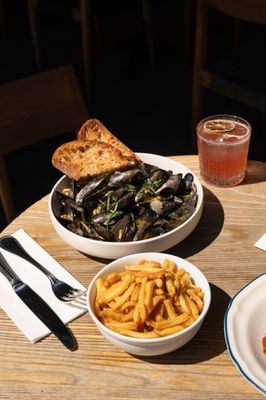 Zinqué - DTLA by null