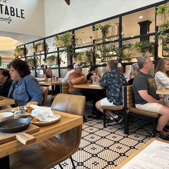 Magnolia Table - Dining room - Breakfast & Brunch Near Me - Waco, Texas Magnolia Table - Dining room - Breakfast & Brunch Near Me - Waco, Texas
