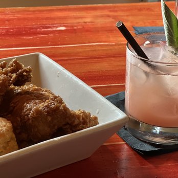 Salty Sow - Honey rosemary chicken and yes please cocktail - American Near Me - Austin, Texas Salty Sow - Honey rosemary chicken and yes please cocktail - American Near Me - Austin, Texas