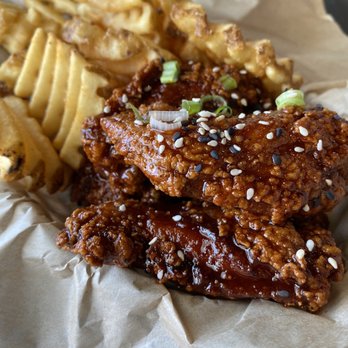 Chi-Kin - 5 wing lunch with sweet gochujang sauce. - Korean Near Me - Orlando, Florida