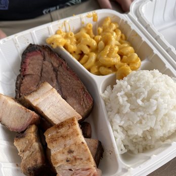 Tropics Mini Golf - 2 Mixed meat plate. Pork belly and brisket. Sides of mac& cheese and rice - Mini Golf Near Me - Aiea, Hawaii