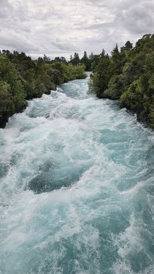 Huka Falls by null
