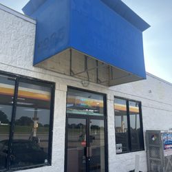 Punjabi Sisters Dhaba - Front entrance
