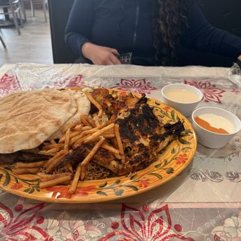 ALDAr - Mixed grill tray, lamb chops, grilled chicken , kabobs and tandoori bread - Juice Bars & Smoothies Near Me - Newport News, Virginia