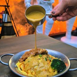 Slippery Eggs Over Rice W. Chicken 马来咖喱鸡排滑蛋饭