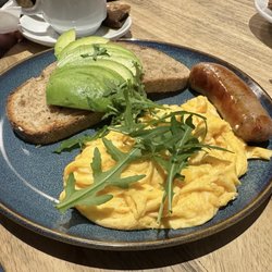 Liz Cafe