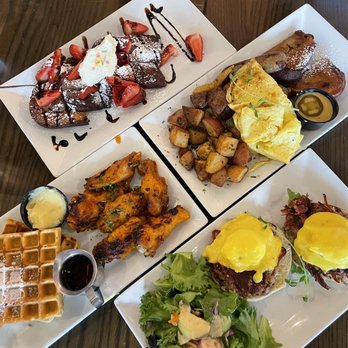 Café Luna - Wings and Waffles (mango habanero), Corn Beef Eggs Benedict, Everything in the Kitchen Sink, Strawberry French Toast - Coffee & Tea Near Me - Cambridge, Massachusetts