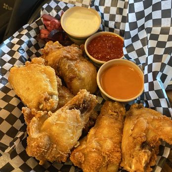 Heretic Brewery and Distillery - Very excellent wings. - Burgers Near Me - Fairfield, California
