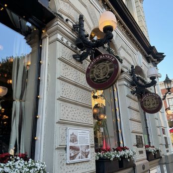 Bard and Banker - Pubs Near Me - Victoria, British Columbia Bard and Banker - Pubs Near Me - Victoria, British Columbia