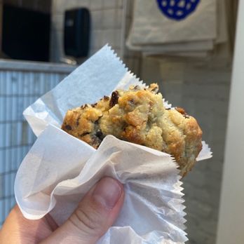 Levain Bakery - Chocolate Chip Walnut Cookie - Bakeries Near Me - Chicago, Illinois Levain Bakery - Chocolate Chip Walnut Cookie - Bakeries Near Me - Chicago, Illinois