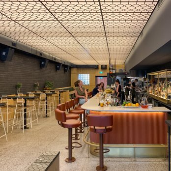 Bar St-Denis - Gorgeous space. - Bars Near Me - Montreal, Quebec