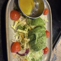 Mumbai Delight - Avocado salad