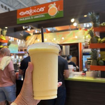 Enerjuicer - a hand holding a smoothie - Juice Bars & Smoothies Near Me - Miami, Florida Enerjuicer - a hand holding a smoothie - Juice Bars & Smoothies Near Me - Miami, Florida