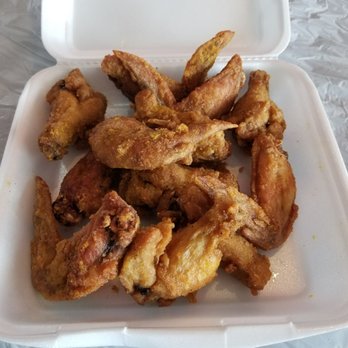 LA Crawfish - Lemon Pepper Wings are real legit - Cajun/Creole Near Me - Pasadena, Texas