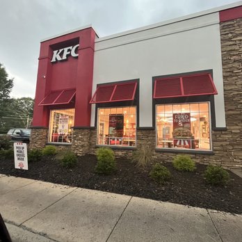 KFC - Chicken Shop Near Me - Knightdale, North Carolina