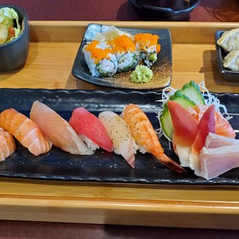 Projects Sushi - Mix Combo - Japanese Near Me - Markham, Ontario