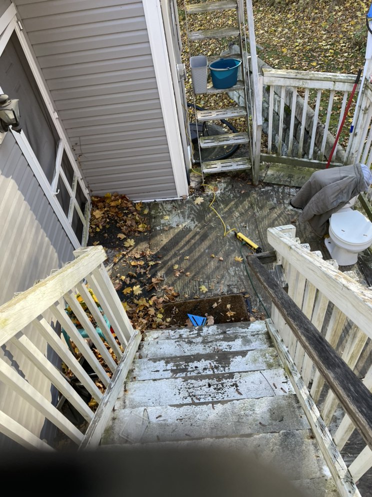 Slide of Mikes Discount Handyman