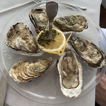 Barrtra Seafood Restaurant - Seafood Near Me - Ennis, CE